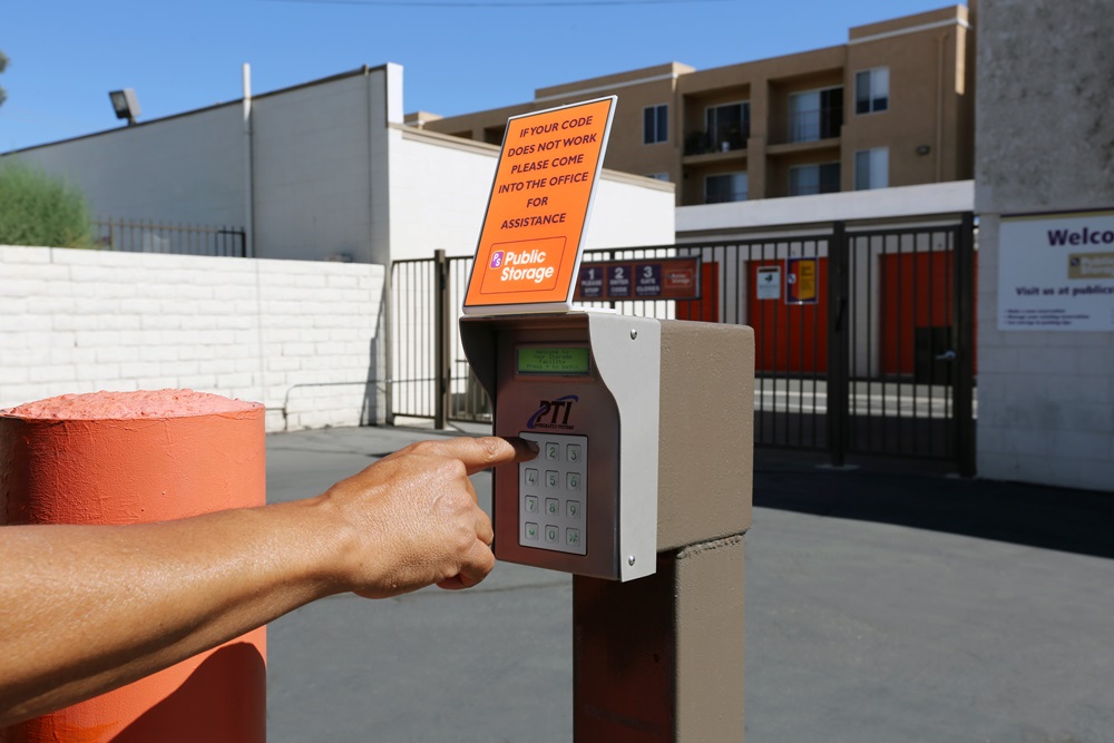 Public Storage - Santa Clarita, CA