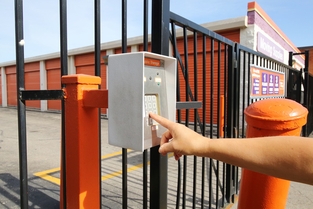 Public Storage - Chicago, IL