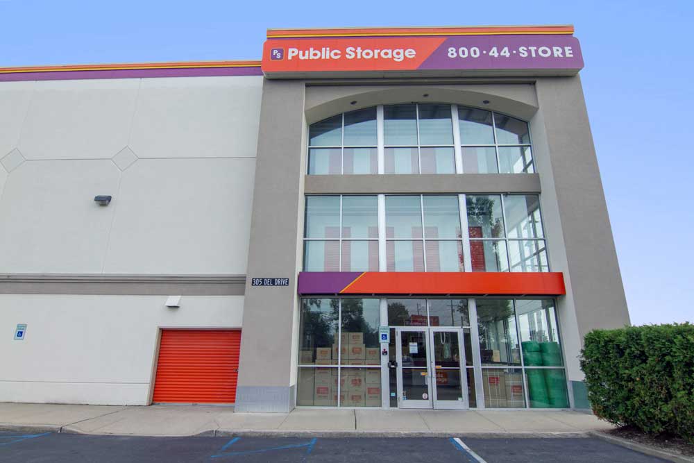 Public Storage - Farmingdale, NY